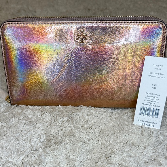 NWT Tory Burch Limited Edition Robinson Metallic Zip Continental Wallet - Picture 1 of 11